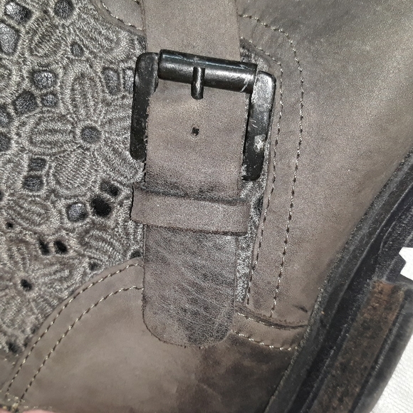 Miu Miu brown leather and lace womens shin high boots. Made in Italy. Size 8.5 - Picture 9 of 11